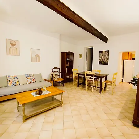 Centre Ancien Μανόσκ